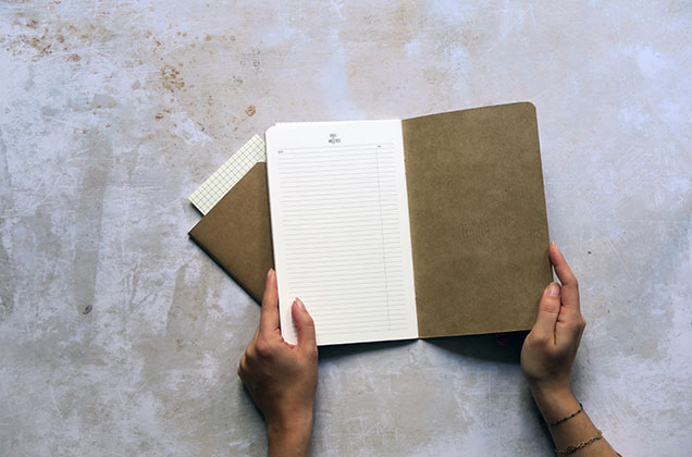 Cahier français A5 à couverture kraft texturée – 48 pages